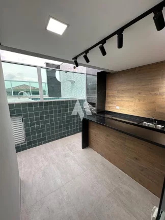 Imagem Casa Sobreposta com 3 dormitórios e 3 suítes com piscina - Boqueirão / Santos