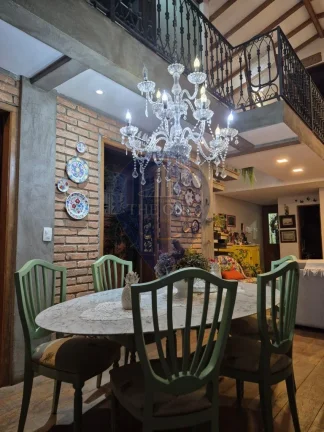 Imagem Imperdível: Casa à venda em São Paulo - SP, na Vila Pompéia, com 2 quartos, 1 suíte, 3 salas, 3 banheiros, 1 vaga de garagem e 120m².