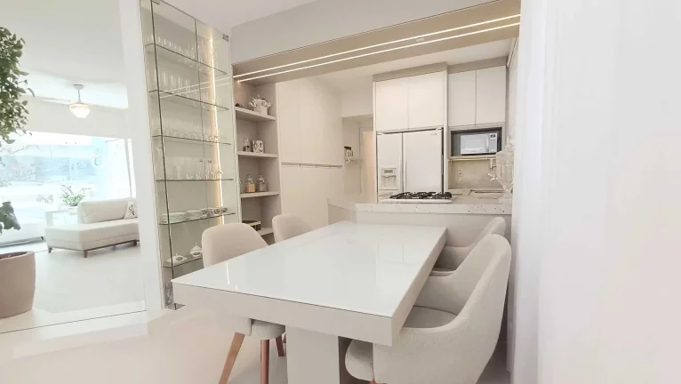 Imagem Apartamento com 3 dormitórios sendo 2 suítes e 1 vaga de garagem Centro, Balneário Camboriú/SC