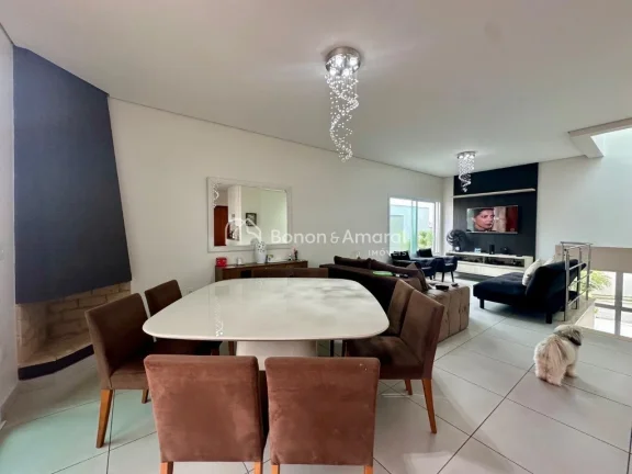 Imagem Esta residência no Condomínio Le Village reúne conforto, espaço e sofisticação em um projeto p...