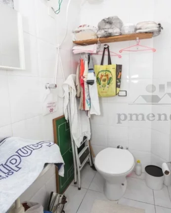 Imagem Apartamento em ótima localização, piso de madeira. Living para 2 ambientes, lavabo, 3 dormitório...