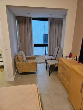 Imagem Apartamento frente mar com 3 dormitórios sendo 1 suíte e 1 vaga de garagem no Centro de Itapema