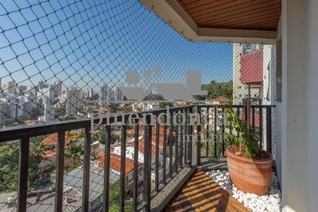 Imagem Linda cobertura duplex reformada  venda em Perdizes com 200m².