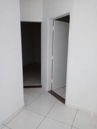 Imagem Apartamento em Americana disponível para venda.Condomínio privado conta com dois dormitórios, coz...