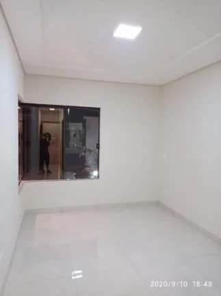 Imagem Casa para Venda em Maringá, Jardim Fregadoli, 3 dormitórios, 1 suíte, 1 banheiro