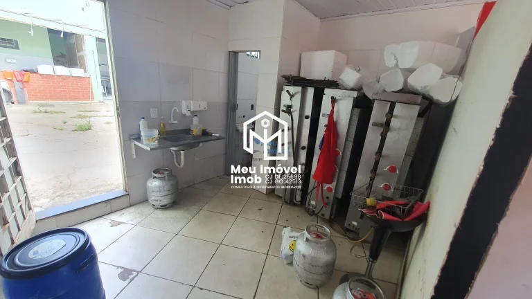 Imagem QS 11 Areal Casa com Loja 4 Quartos 3 Vagas 190m² Área de Serviço Box em Blindex