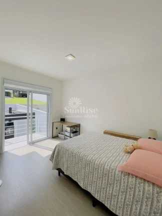 Imagem Casa a venda com 3 quartos e 4 vagas 300 m² Alphaville R$2.500.000 - Valville 1 - Santana de Parnaíba/SP