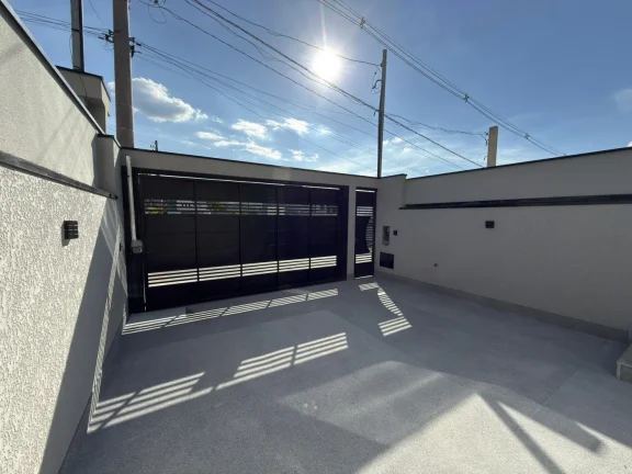 Imagem Vende Casa Moderna com 3 Dormitórios e Quintal Nova Jaguari