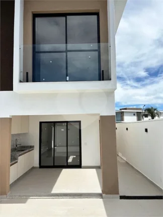 Imagem Casa à venda com 3 quartos, sendo 3 suítes, no condomínio Residencial The Square Village, Cotia - SP