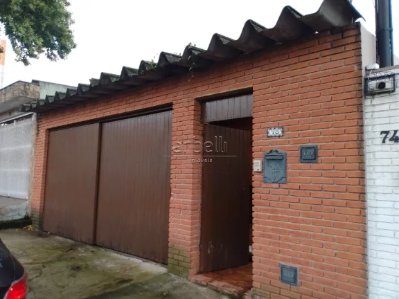 Casa térrea com 247 metros de área total, 3 dormitórios, 2 banheiros, sala, 1 quarto reversível ...