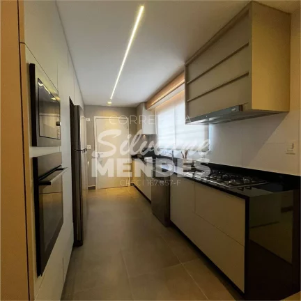 Imagem Apartamento 220 m² 4 suítes e pé direito duplo no living no bairro Campolim