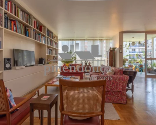 Imagem Apartamento na Rua Sergipe com 3 quartos (1 suíte) e 1 vaga, 220m².