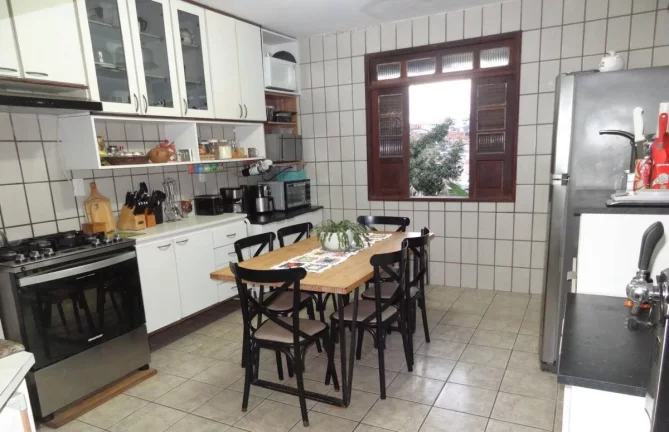 Imagem Casa à venda em Salvador, Itapuã, com 4 quartos, 367.47m2