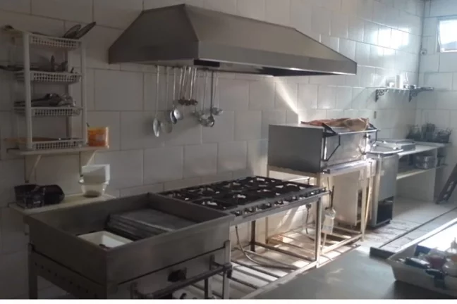 Imagem Loja com Ponto Comercial para venda em Pedra de Guaratiba