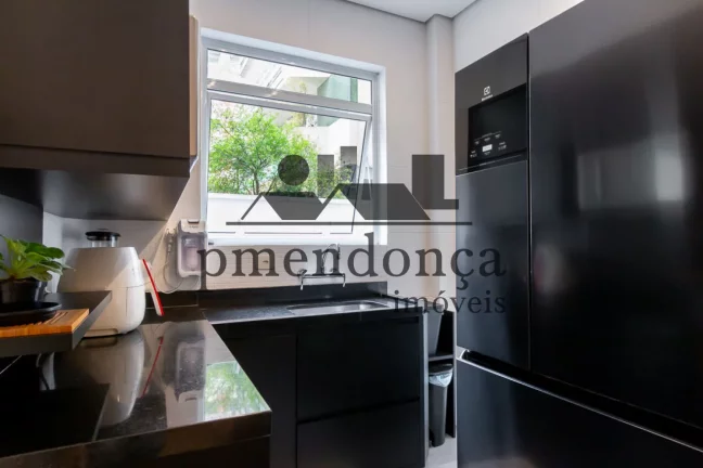 Imagem Apartamento reformado no primeiro andar em prédio charmoso da Ru Dr Gabriel dos Santos