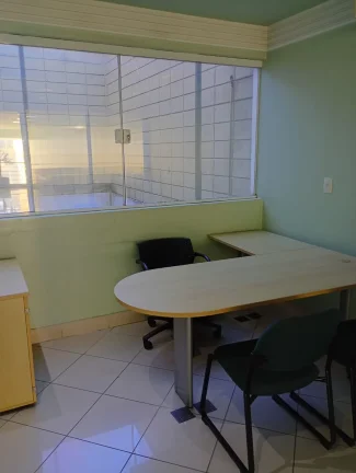 Imagem Imóvel Comercial para alugar em Centro de 714.65m² com 4 Garagens