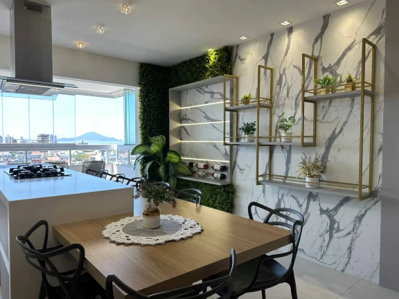 Imagem Apartamento mobiliado com 3 dormitórios e 2 vagas de garagem em Navegantes/SC