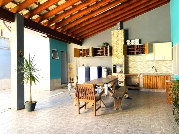 Linda casa à venda no Jardim Primavera- Iguape/SP