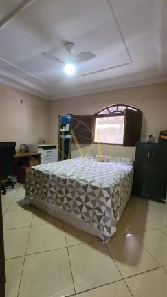 Imagem Casa com excelente lote no bairro Petrópolis