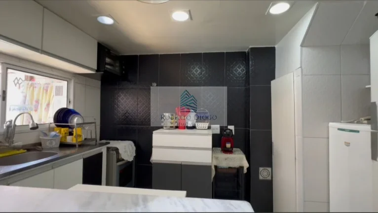 Imagem Casa em Condomínio de Luxo com 3 Quartos e Suíte na Vargem Pequena, Rio de Janeiro-RJ. Aproveite!