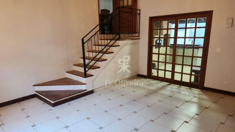 Imagem Casa em condomínioà venda, 322 m² com 3 suítes, 5 banheiros, 3 vagas - Granja Viana II - Cotia/SP