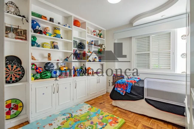 Imagem Então vamos conversar sobre este apê no coração dos jardins, localizado na Alameda Joaquim Eugê...