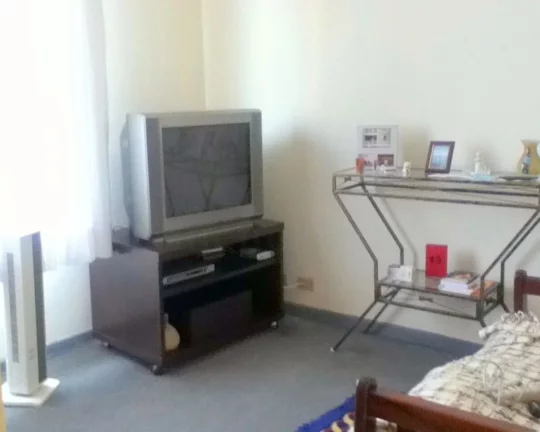 Imagem Apartamento com living para 03 ambientes, pisos de tacos, 03 dormitórios , banheiro social , cozinh...