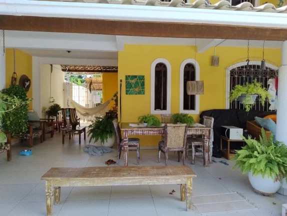 Casa com 4 Quartos à Venda, 250 m² em Malícia (abrantes) - Camaçari