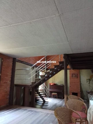 Imagem Casa á venda na Praia do Estaleiro em Balneário Camboriú