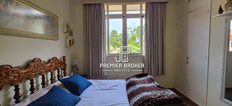 Imagem Casa com 3 dormitórios à venda, 120 m² por R$ 940.000,00 - Alto - Teresópolis/RJ