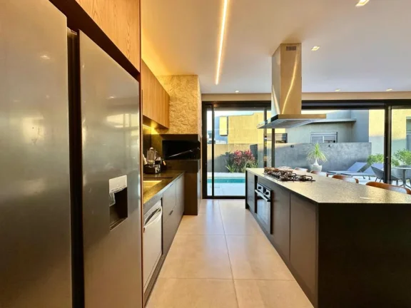 Imagem Casa em Condominio 4 Dormitórios - Bairro Remanso