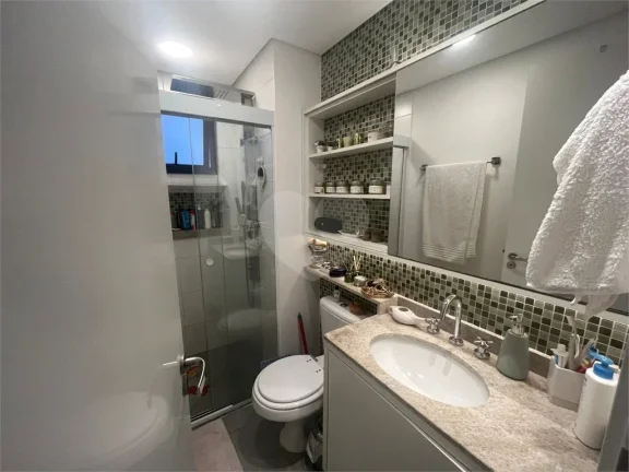 Imagem Apartamento à venda ou para alugar com 2 quartos, sendo 1 suíte, no condomínio You Collection Alves Guimarães, São Paulo - SP