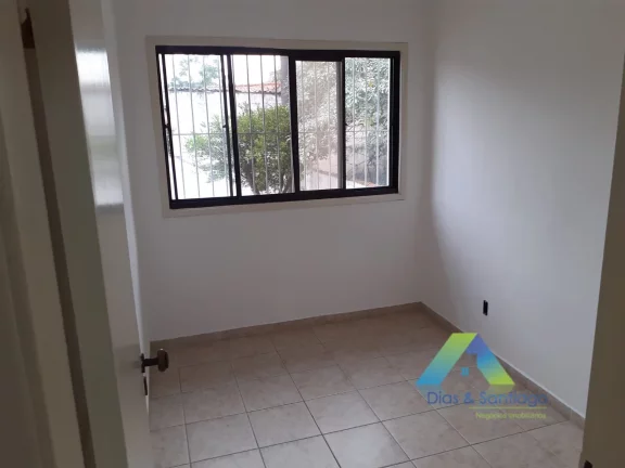 Imagem CASA TÉRREA COM 4 DORMITÓRIOS, 5 VAGAS E PISCINA EM JARDIM DA SAÚDE/SP!