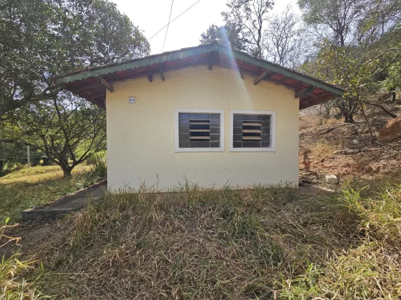 Imagem Chácara à venda com 2 quartos em Estância Santa Maria do Laranjal, Atibaia - SP