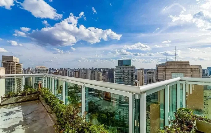 Imagem Cobertura a venda na Vila Nova Conceição, com 272 m2 sendo 4 suítes, closet e piscina privativa