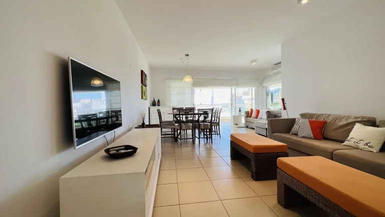 Imagem Apartamento de 4 Suítes em Andar Alto Decorado