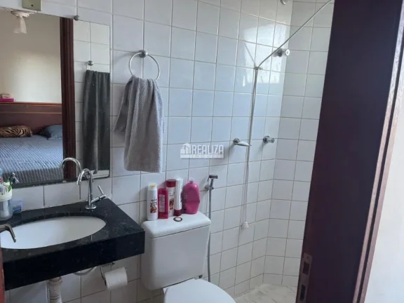 Imagem Apartamentos Padrão à Venda no Bairro Estados Unidos, Uberaba
