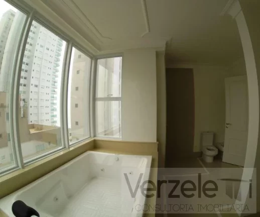 Imagem Frente ao Mar para Venda em Balneário Camboriú / SC no bairro Centro