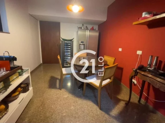 Imagem Campo Belo, 247m², 3 suítes, reformado