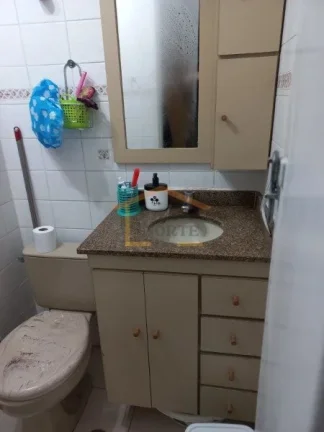 Imagem Apartamento com 70 m², 3 dormitórios sendo 1 suíte, sala para 2 ambientes, cozinha, 2 banheiros, ...