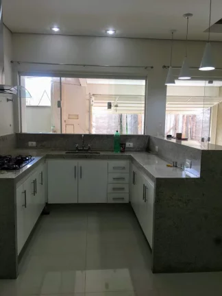 Imagem Excelente casa com 3 dormitórios, sendo 1 suíte, Agudos(SP)
