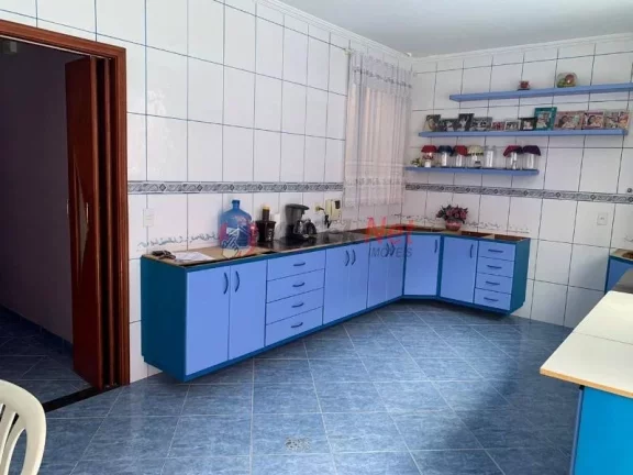Imagem Lindo Sobrado para Venda no Centro de São Bernardo com 250 m², 4 dormitórios, 1 suíte, 2 vagas.