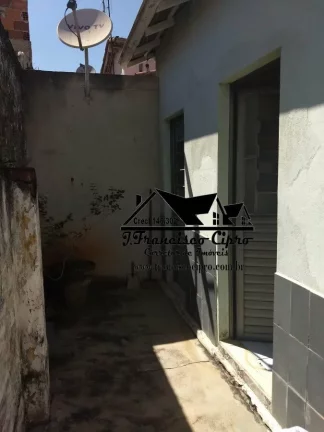 Imagem Casa-Terrea-para-Venda-em-Centro-Guaratingueta-SP