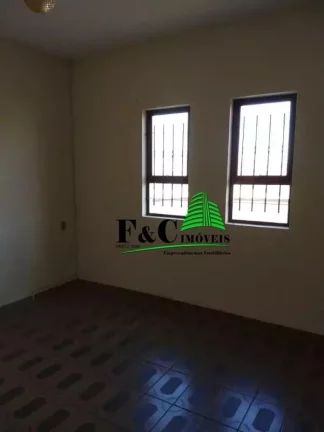 Imagem Casa para Venda em Limeira, Vila Piza, 3 dormitórios, 1 banheiro, 2 vagas