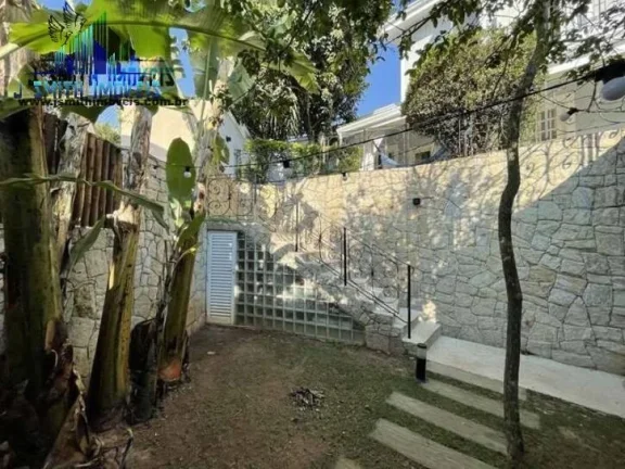 Imagem Linda casa contemporânea, integrada, com ótimo acabamento.
- Pé direito alto, envidraçada, bem a...
