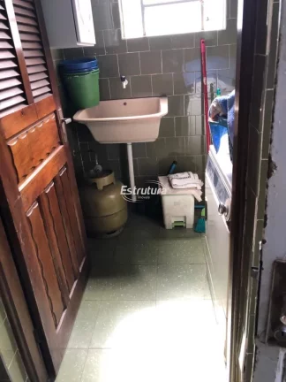 Imagem Linda casa de cinco dormitórios no bairro Nossa Senhora de Lordes.