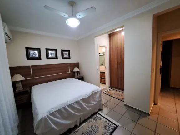Imagem AMPLO APARTAMENTO COM 4 DORMITÓRIOS, SENDO 3 SUÍTES E O 4º DORMITÓRIO OPCIONAL, 2 VAGAS, VARANDA ESTENDIDA, NA REGIÃO NOBRE DA PITANGUEIRAS NO GUARUJÁ