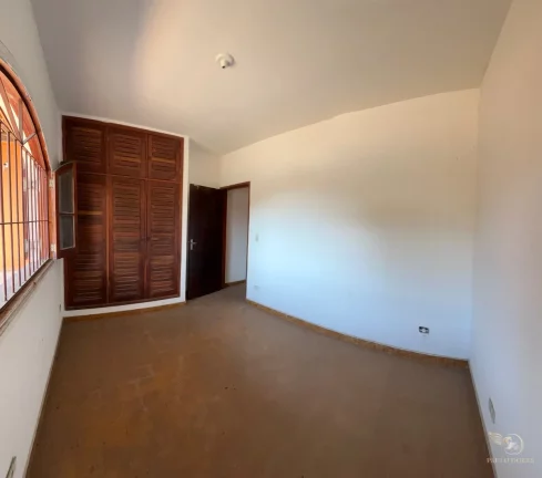 Imagem CASA À VENDA COM 4 DORMITÓRIOS NO CENTRO DE UBATUBA- SÃO PAULO