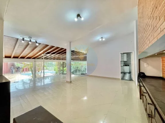 Imagem Casa em Condomínio a Venda no bairro Granja Viana - Carapicuíba, SP