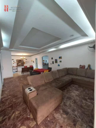 Imagem Casas à venda, 260 m² por R$ 1.700.000 - Jardim Vinte e Cinco de Agosto - Duque de Caxias/RJ